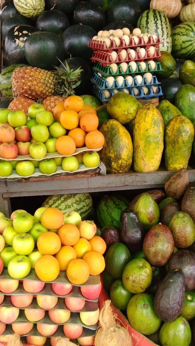 Uganda_Expozed's tweet photo. Nakasero Market is located in the heart of Kampala in the foot of Nakasero hill, it is among the famous, biggest and largest  in Kampala city,just 50meters away from Entebbe road. It was set up in 1895 when the King of Buganda was advised to set up the first market in the palace. https://t.co/BOthp3rrEm
