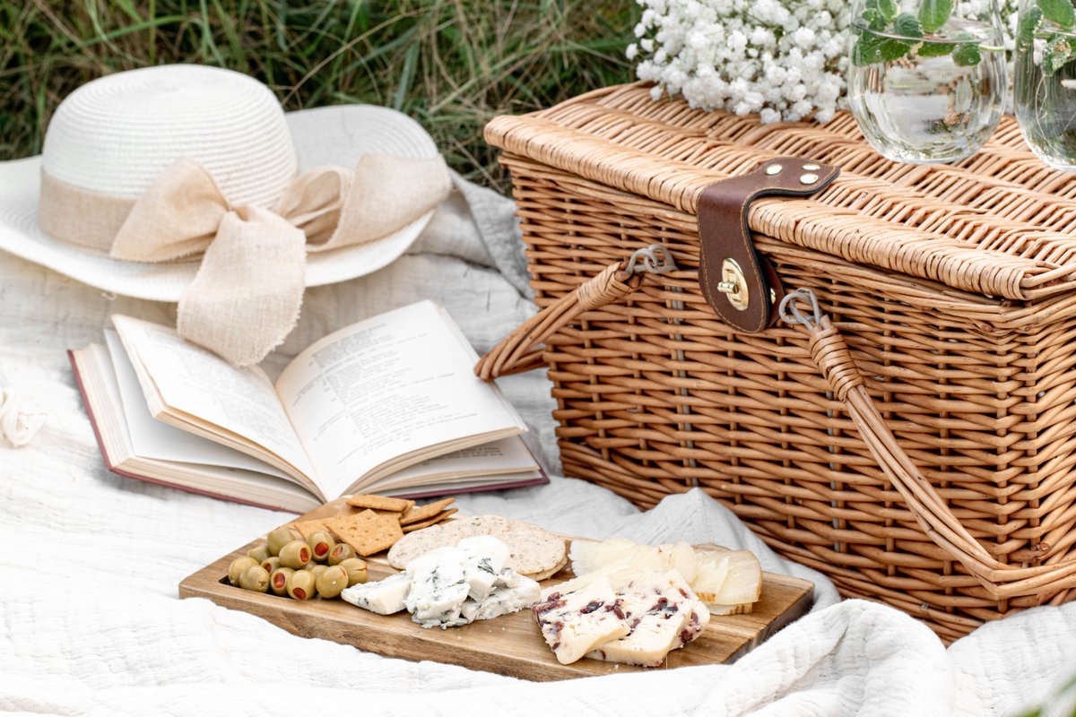 Why not celebrate #NationalPicnicWeek by visiting one of #SouthCambs lovely parks, like @MiltonCountryPk  or Coton Country Reserve? You could pick up something tasty from a local deli or bakery on the way – options available here: visitsouthcambs.co.uk/shop #WeLoveSouthCambs