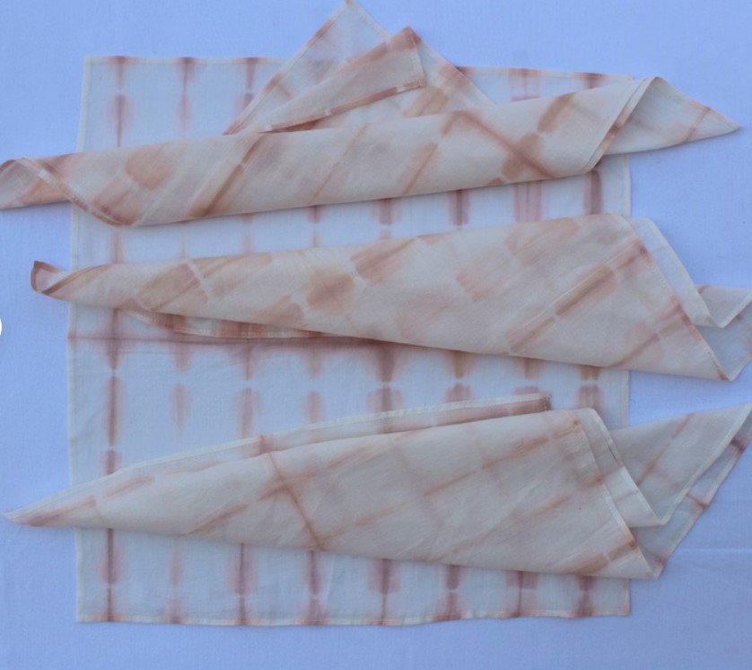 Shibori tie-dye Napkins Set Soft Cotton Fabric
Dm me for more collections. 
etsy.com/listing/664128…?

#cottoncollection #nepkin #brown #shibori #tiedye #napkins #fabricwholesale #handblock #handblockprinted #blockprinting #cottonfabric #cottonfabrics #handblockprint