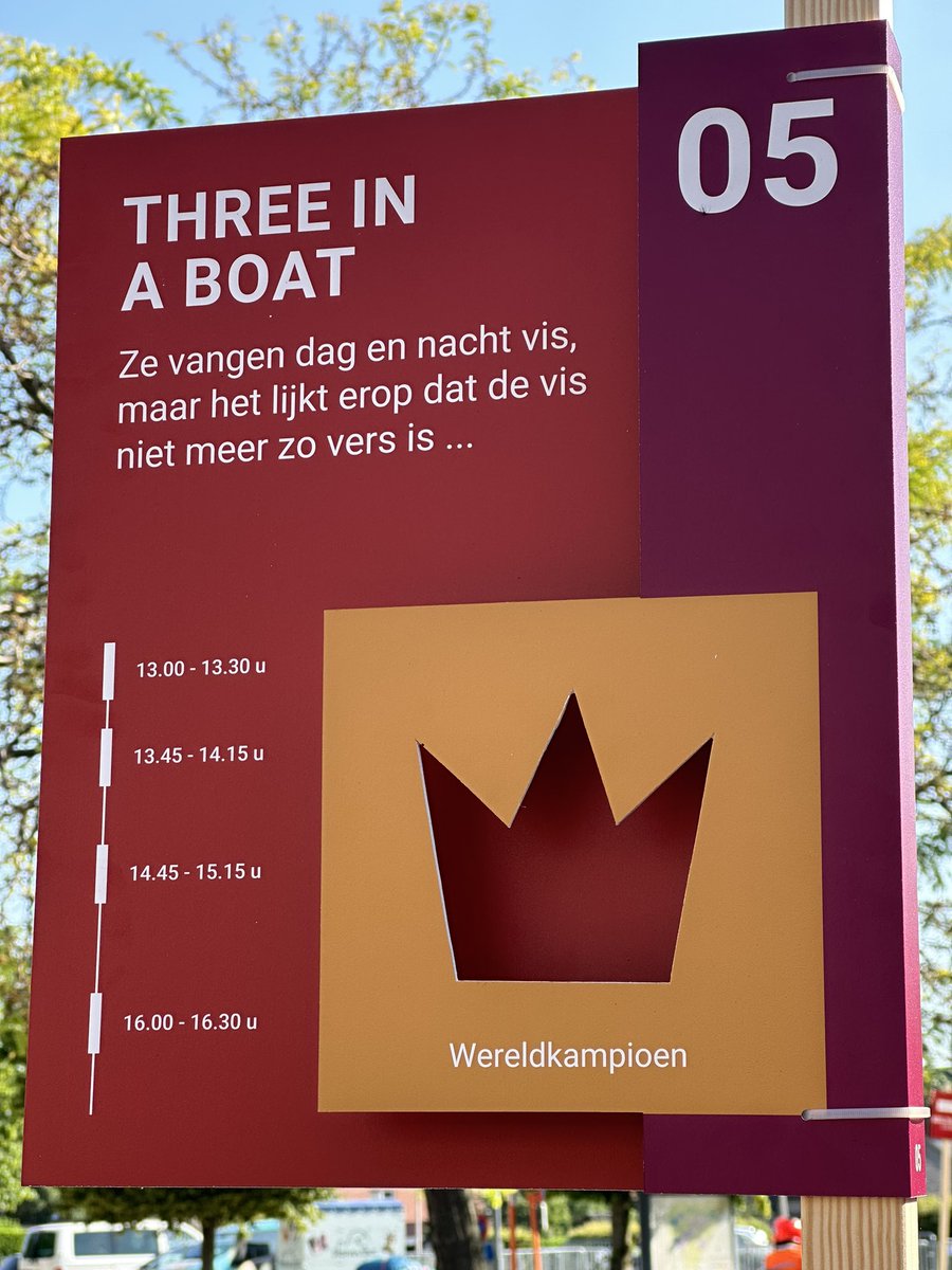 It’s happening!! <a href="/BeeldigLommel/">beeldiglommel</a> <a href="/hullmaritime/">Hull Maritime</a> #threeinaboat #beeldiglommel