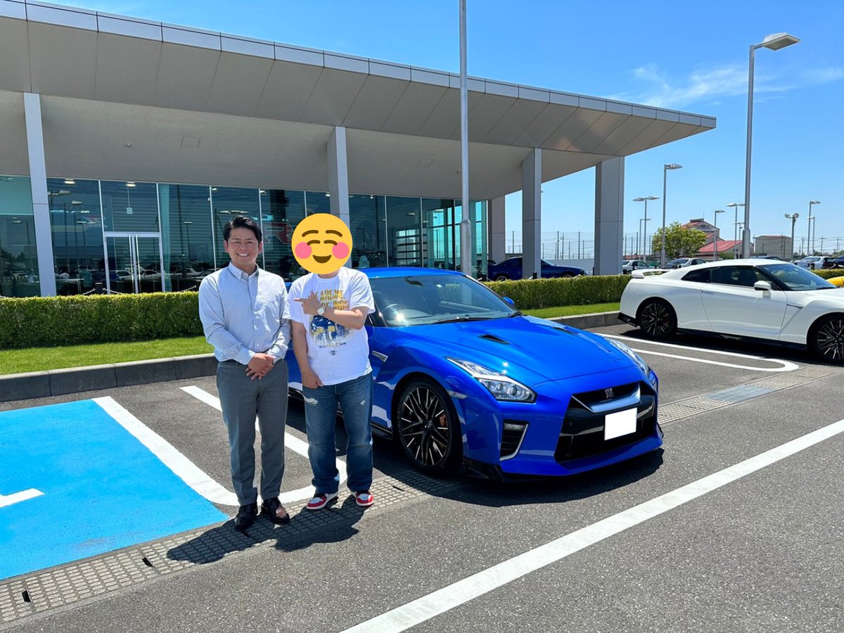 本日、岩手県K様がR35 GT-Rのご納車のためご来店下さいました！
この度はご納車おめでとうございます👏

絶好の納車日和で良かったです😭
ワンガンブルーも輝いております✨

今後とも末長いお付き合いの程、よろしくお願い致します。
craftsports.co.jp

#GTR