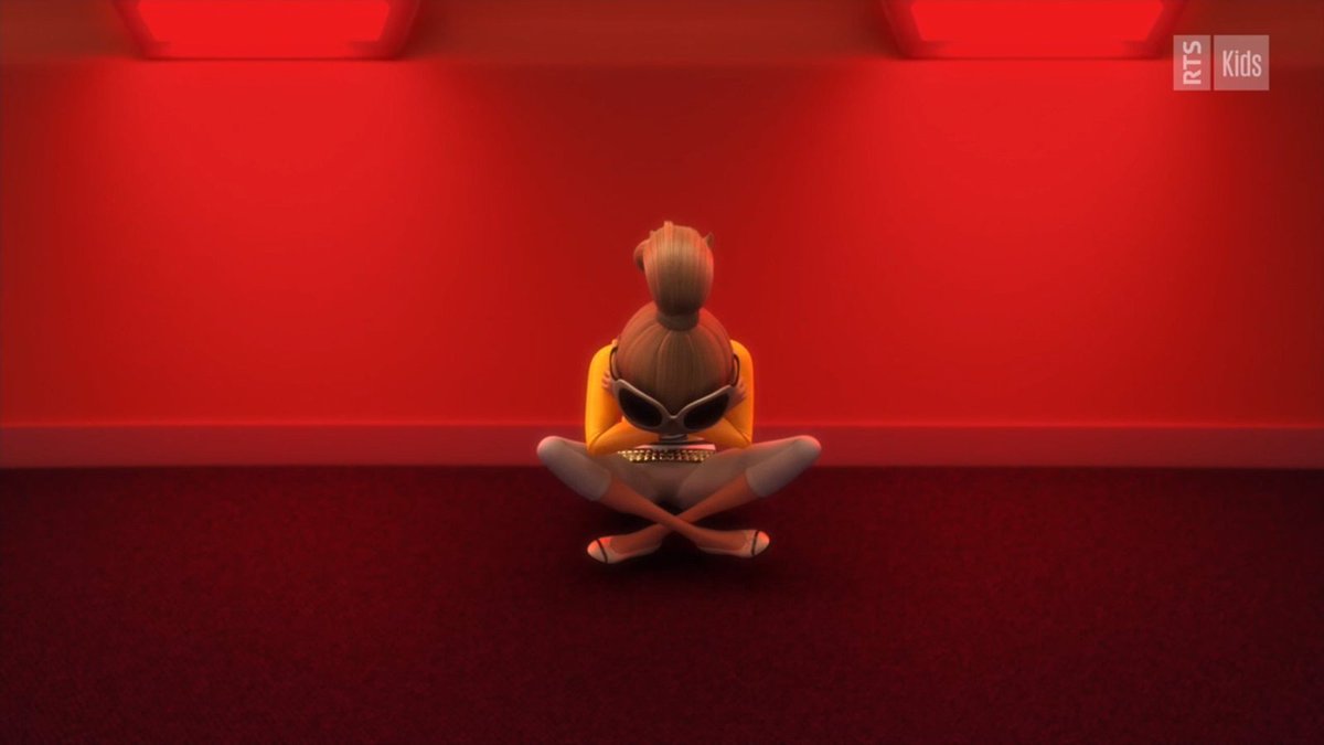 chat_noir_dgt's tweet photo. Chloe se va de París llorando al ver la foto de las personas a las que hizo daño... cosechó lo que sembró.  #MLBS5Spoilers https://t.co/Ks1LtvOAqj