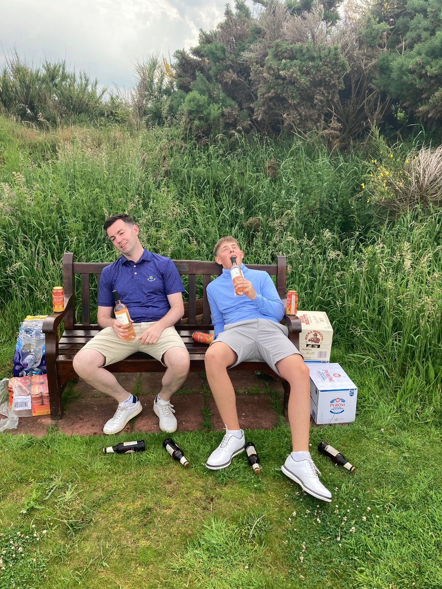 roft59's tweet image. Just when you thought you could rely on your staff 🙄
#beatthepro
@Barassie_KBGC 
#prosday