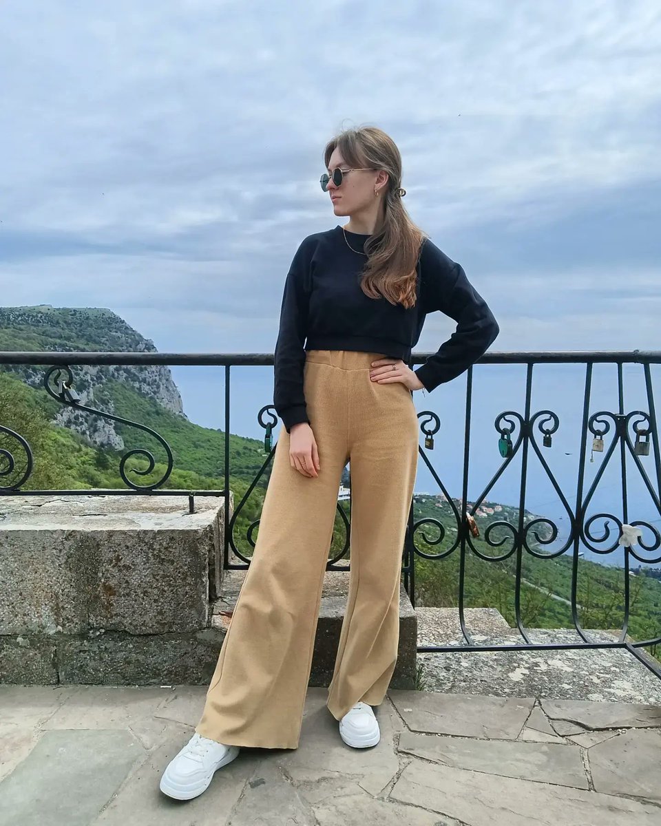 Leonasti 🫰 tweet media