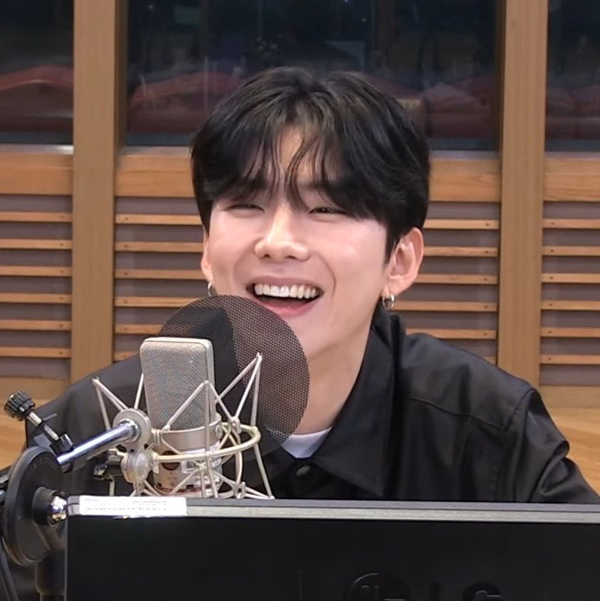 yookikinyoo's tweet photo. 100%우헤헤말고 80%우헤헤일때 심장이 너무 간지러움…… ………….. 으앙 https://t.co/JMbJtb3UgB
