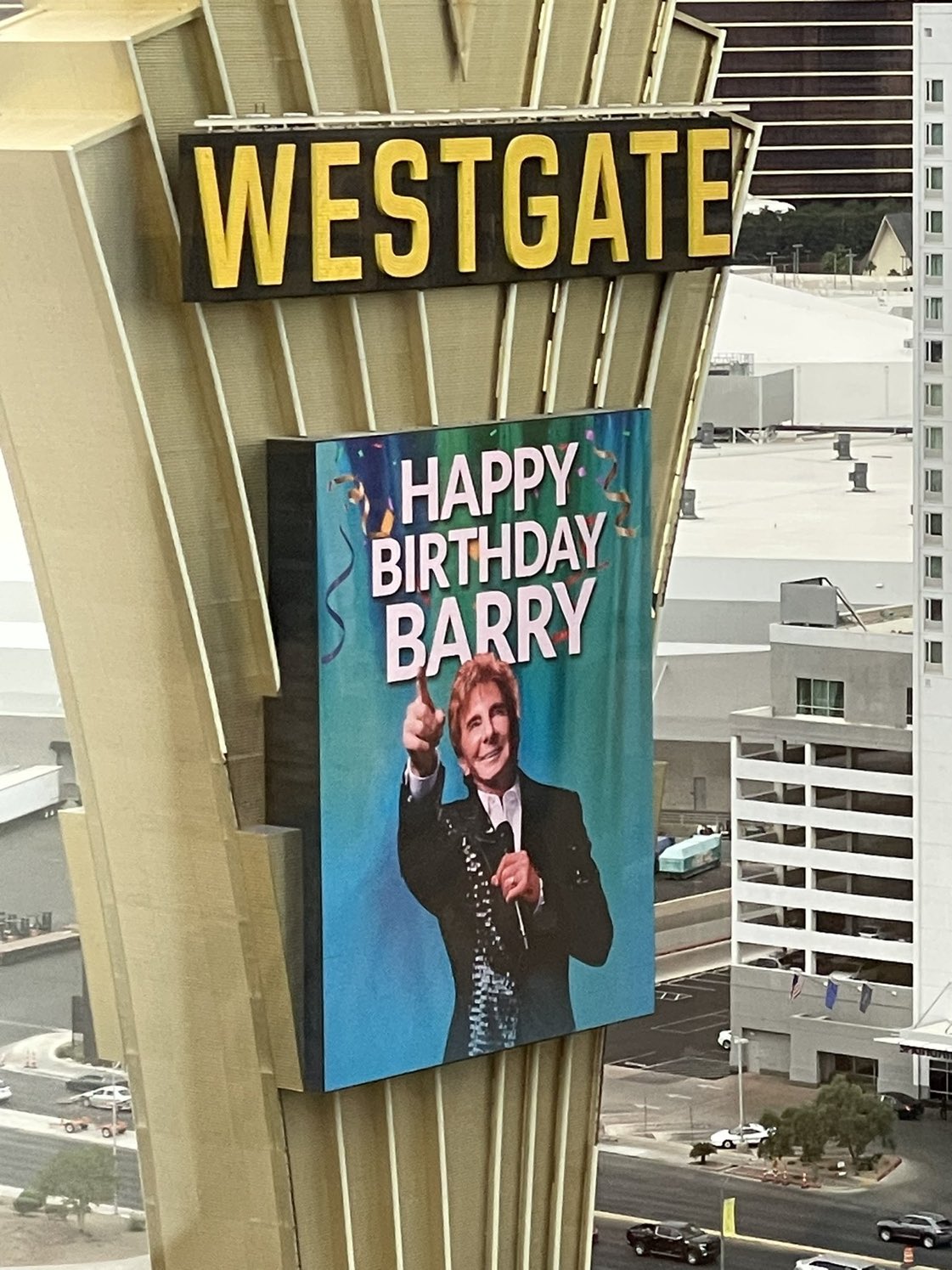 Happy 80th birthday to Barry Manilow! What s he doing tonight? A show at the Westgate in Vegas! 