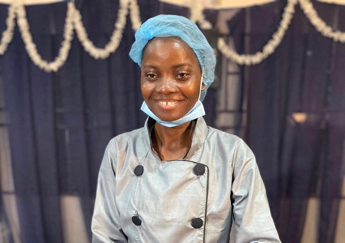 Guinness World Records: Chef Dammy Set To Embark On 150 Hours Cook-a-thon

Nigerian chef, Damilola Adeparusi, popularly known as Chef Dammy, has disclosed plans to go on another 150-hour marathon cooking marathon to replace Hilda Baci as the world record holder for the longest