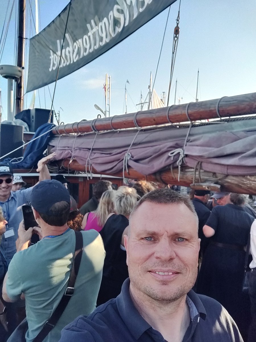 Lars Moltsen (@lars_moltsen) on Twitter photo Spændende debatter på Folkemødet i går. Især deep tech-debatten på "Iværksætterskibet". Glæder mig til at være med i debat om Danmarks ambitioner i rummet kl.
13:00 i <a href="/koebenhavns_uni/">Københavns Uni</a>'s telt. #fmdk #dkrummet Spændende debatter på Folkemødet i går. Især deep tech-debatten på "Iværksætterskibet". Glæder mig til at være med i debat om Danmarks ambitioner i rummet kl.
13:00 i <a href="/koebenhavns_uni/">Københavns Uni</a>'s telt. #fmdk #dkrummet