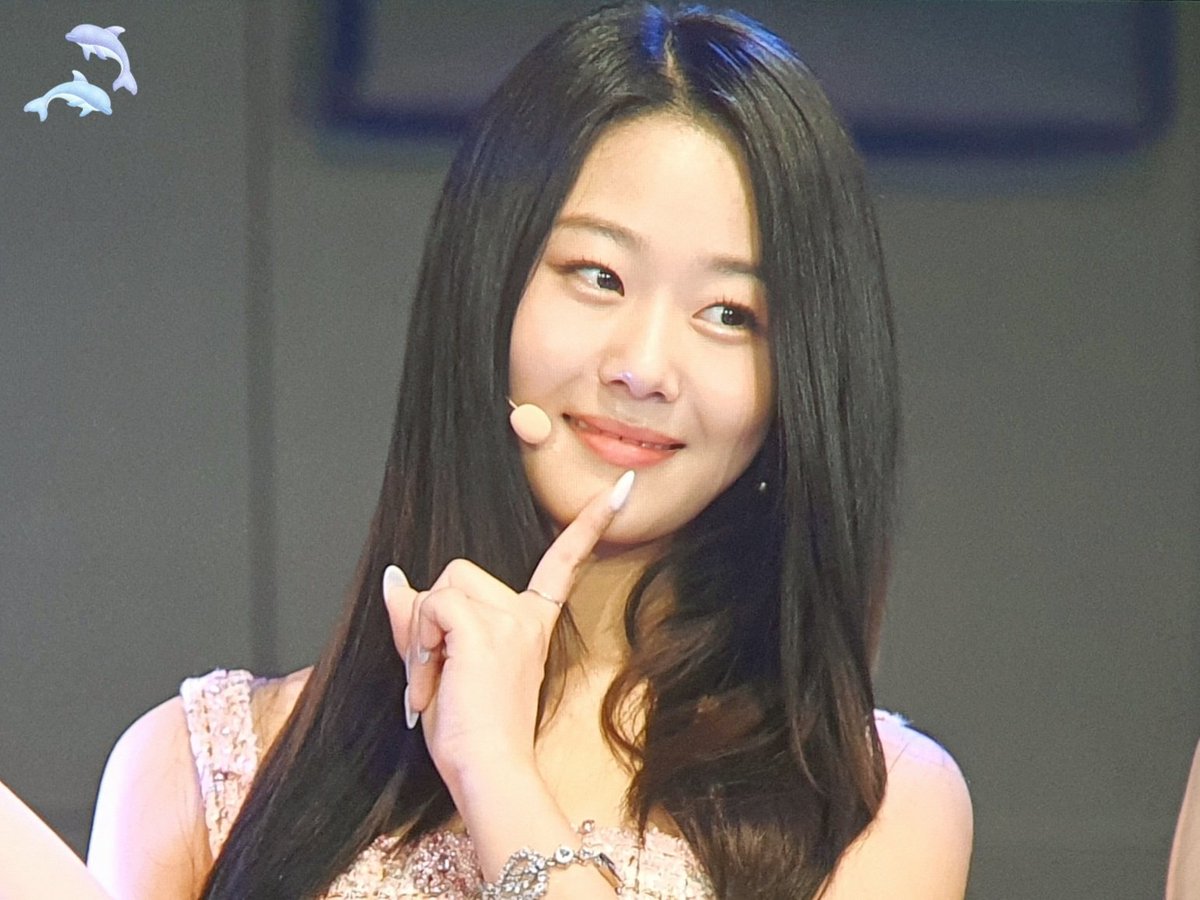 ChaeLo__'s tweet image. 230617 1부 프리뷰

@cherrybullet
#체리블렛 #CherryBullet #박채린 #채린 #CHAERIN