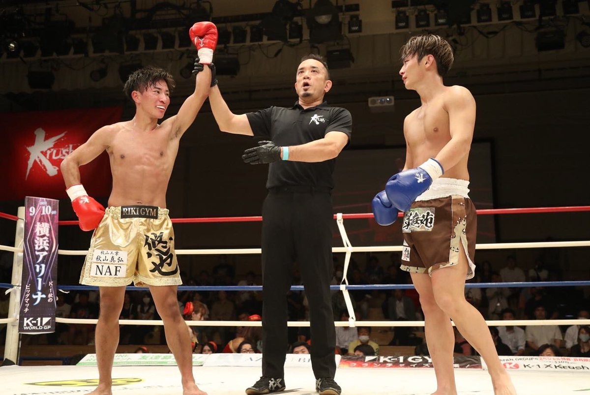 abcdfefd's tweet photo. 昨日は応援ありがとうございました!
1年9ヶ月振りの復帰戦
長い暗いトンネルをようやく抜けた
2020.9.5
ドリームKHAOS振りの勝ち星でした🏆
うまくいかない時もずっと支えて応援し続けてくれた人達と共に喜びを分かち合えて嬉しかった
ここからテッペンまで駆け上がります。
#Krush150 https://t.co/wglnugQBhi