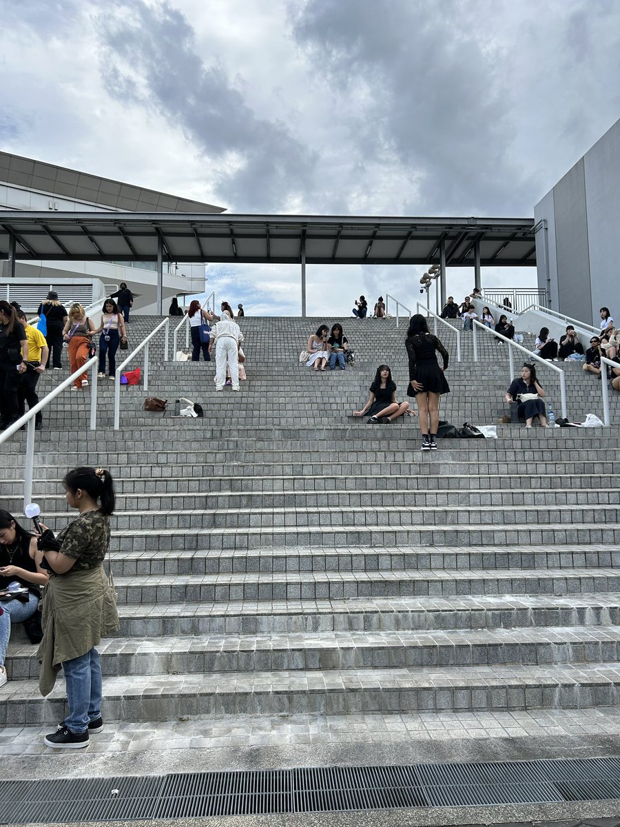 lightitupw_BTS's tweet photo. We have changed location to the staircase at the side of the stadium! https://t.co/SMmIhcvj2q