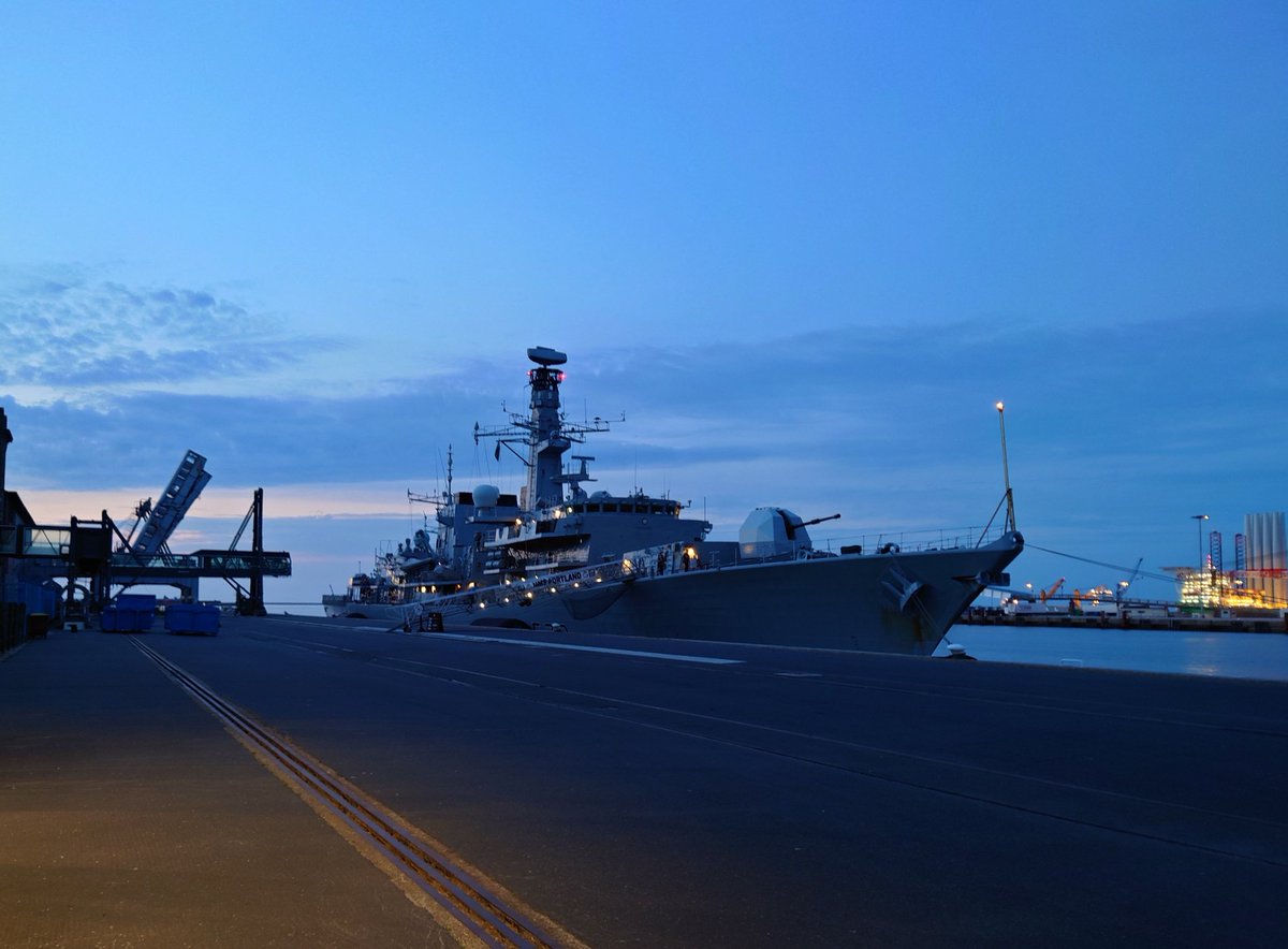 🇬🇧 🤝 🇫🇷 Alongside in Cherbourg for the weekend. France is a key strategic ally of the UK, and the @RoyalNavy and @MarineNationale cooperate in a range of exercises and operations around the World 🌍 @UKDefenceFrance @UKinFrance #strongertogether