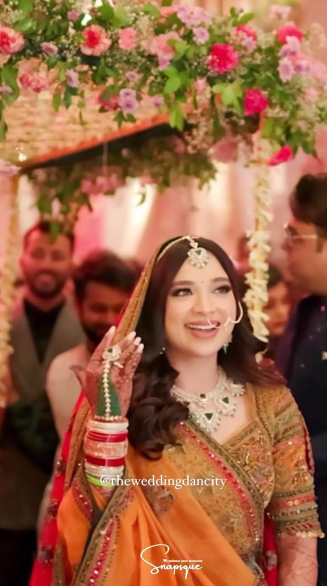 olreadydotin's tweet image. The Dancing bridal entries are the new trends of this season 😍❤

MUA : @simranpunchhi      

#bridalentry #bridalentrygoals #bridetobe #varmala #varmalaceremony #adorable #sweetest #trendingnow #trendingreels #reelsinstagram #reelsviral #reels2023 #olready #olreadydotin