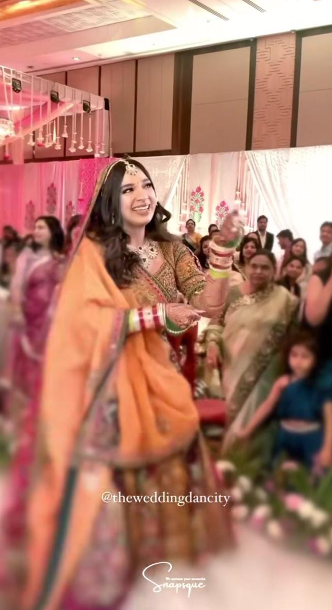 olreadydotin's tweet image. The Dancing bridal entries are the new trends of this season 😍❤

MUA : @simranpunchhi      

#bridalentry #bridalentrygoals #bridetobe #varmala #varmalaceremony #adorable #sweetest #trendingnow #trendingreels #reelsinstagram #reelsviral #reels2023 #olready #olreadydotin