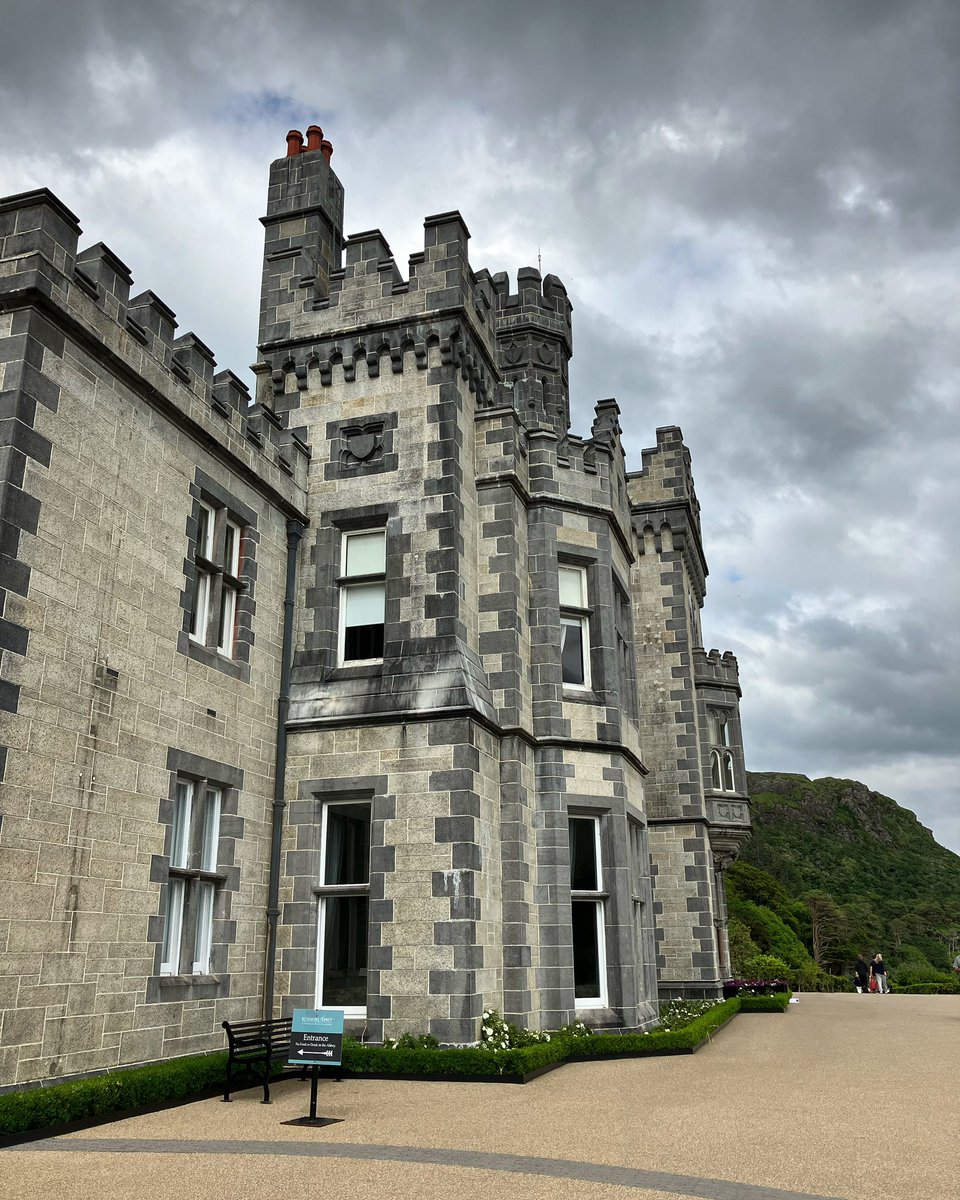 another shot of Kylemore Abbey in Connemara #ireland