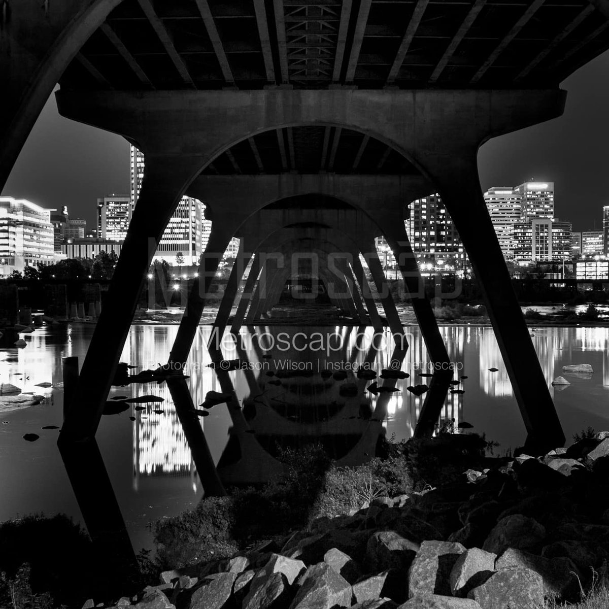 Richmond canvas Black & White: The Manchester Bridge #richmond #richmondva #visitrichmond #rva #rvax #richmondvirginia #loveva #BlackWhite | metroscap.com/richmond-black…