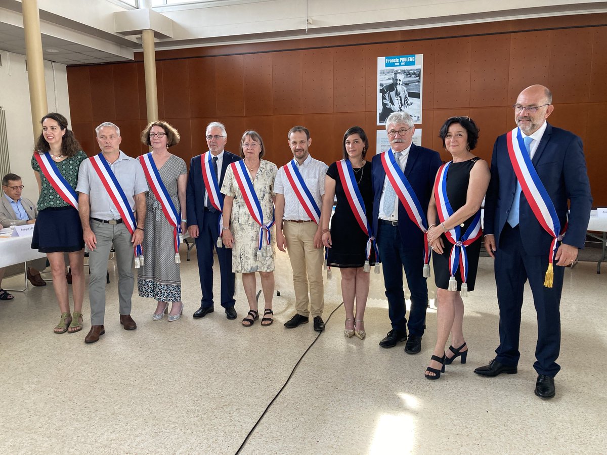 Le maire d’Amboise, Brice Ravier, avec ses neuf adjoints