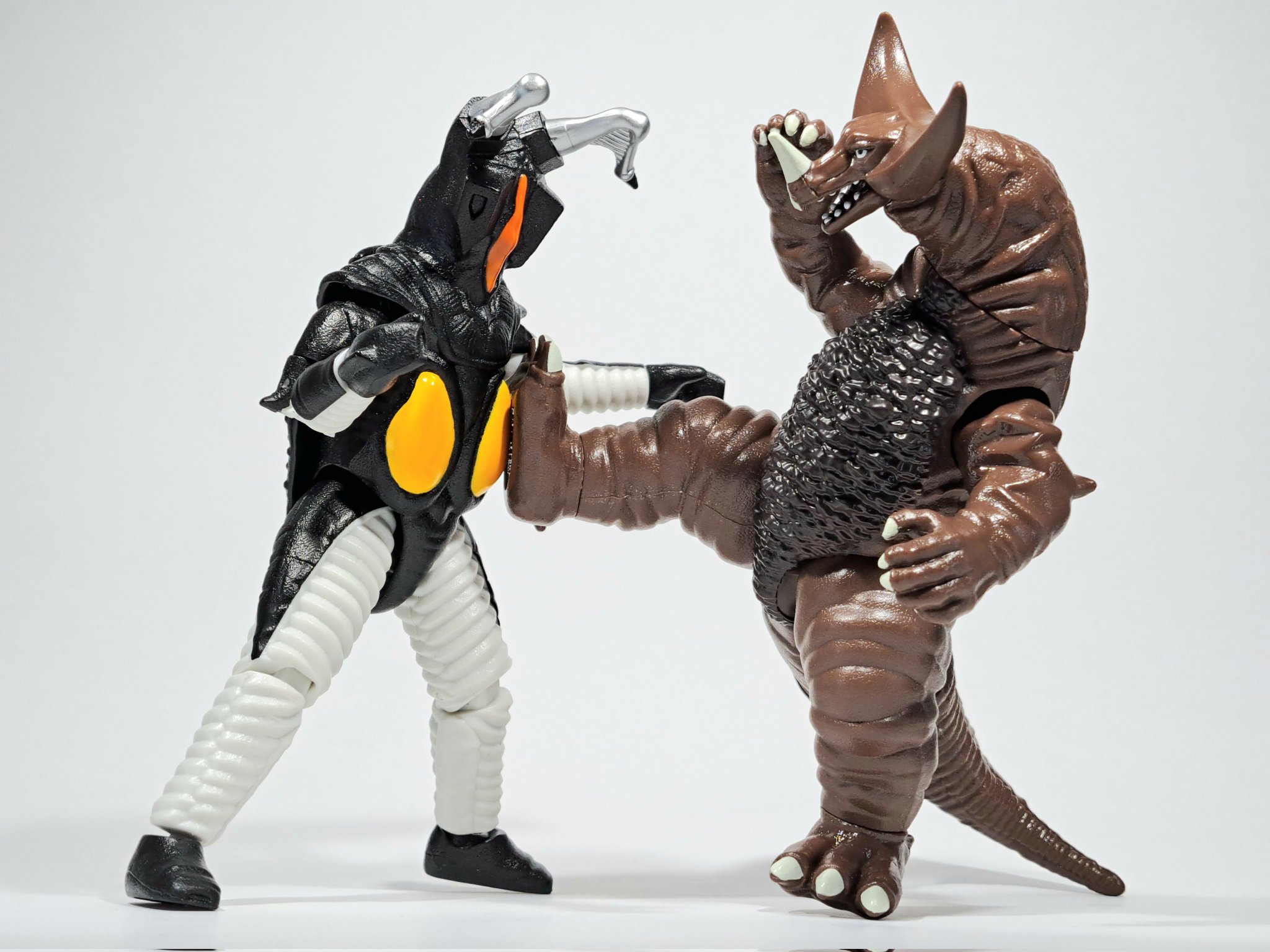 ウルトラマン ゴモラ フィギュア LAST ONE 一番くじ ウルトラマンシリーズ 怪獣超大全】原型師・大山竜が