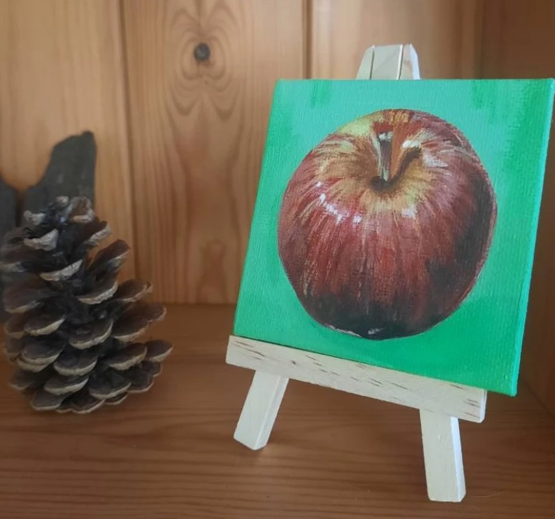 Morning all.
If you are looking for a unique #teachersgift  this apple miniature painting is right on the nose! Acrylic on 3x3 inch canvas with easel this would make a great #Art teacher gift. etsy.com/uk/listing/141…
#UKGiftAM #UKGiftHour #MHHSBD #shopindie