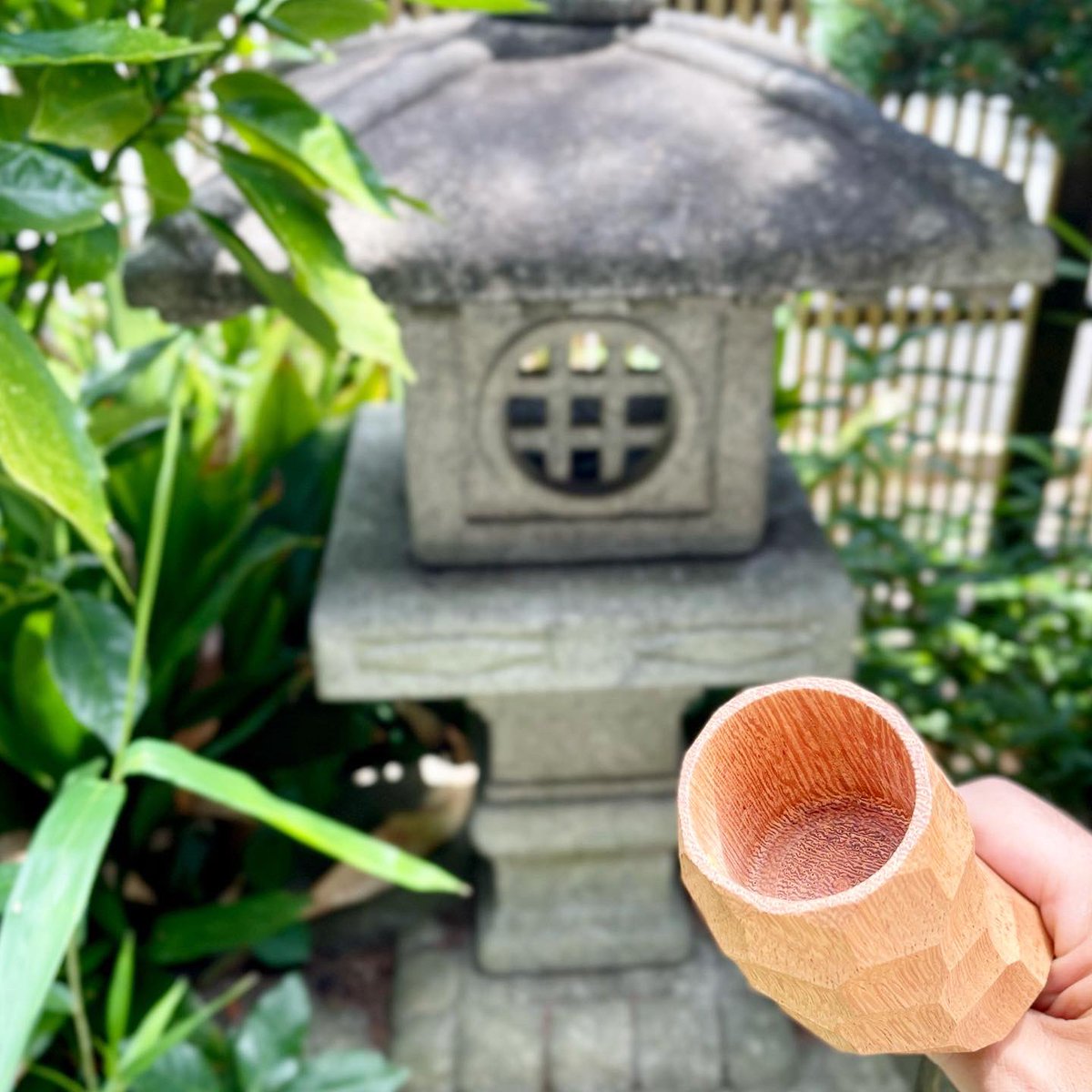 tateisukanna_'s tweet photo. 特級呪物お取扱いしてます

利き酒に丁度いい
ショットサイズのCCカップ

大きめに感じましたが
実際に首から下げると
イイ感じのサイズ感でした

コレでいつでも乾杯出来るね

#タテイスカンナ #regrowoodworks #cccup #特級呪物 #おちょこ #camp #outdoor #さいたま https://t.co/R2YkO5jmpp