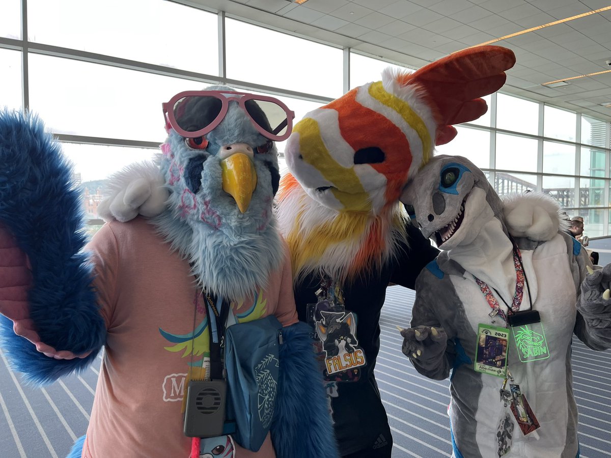 Another ButterscotchBiscuits fursuiter found me at Anthrocon today! Cormie Mochi Raptor and their friend Albe-maw-rle! <a href="/ButterscotchBi3/">BB Fursuits - COMMISSIONS CLOSED</a> <a href="/CormieMochi/">Cormie Mochi Raptor</a> <a href="/Kevlar_Unicorn/">Hardy - Not a Zenos Hugger 🏳️‍⚧️ 🐮</a> <a href="/OrcBae/">⚔️🐻 Eskel, but a bear 🐻⚔️</a>