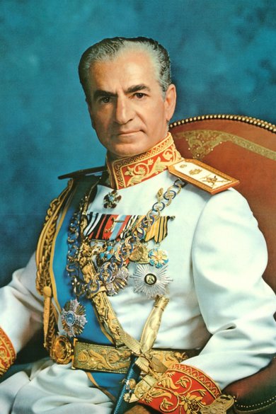 vahid__bahman's tweet photo. میراث دولت محمدرضا شاه پهلوی تا سال ۵۷

۱۲ میلیارد دلار ذخیره ارزی

واحد پول با ارزش

دلار زیر ۱۰ تومان

ذخایر طلای قابل توجه

بدون بدهی خارجی خاص

انواع سلاح‌ها و هواپیماها و هلی‌کوپترها و تانک‌ها و کشتی‌ها و ناو‌ها و توپ‌های به روز و پیشرفته با انبارهای پر از مهمات

خطوط ملی هواپیمایی با پیشرفته‌ترین هواپیماهای مسافربری جهان

پاسپورتی با ارزش و هم سطح با پاسپورت کشورهای پیشرفته جهان

انواع مراکز صنعتی و تولیدی با استانداردهای جهانی

ده‌ها سرمایه‌گذاری موفق در کارخانه‌ها و مراکز اقتصادی مطرح جهانی

و ده‌ها مورد دیگر