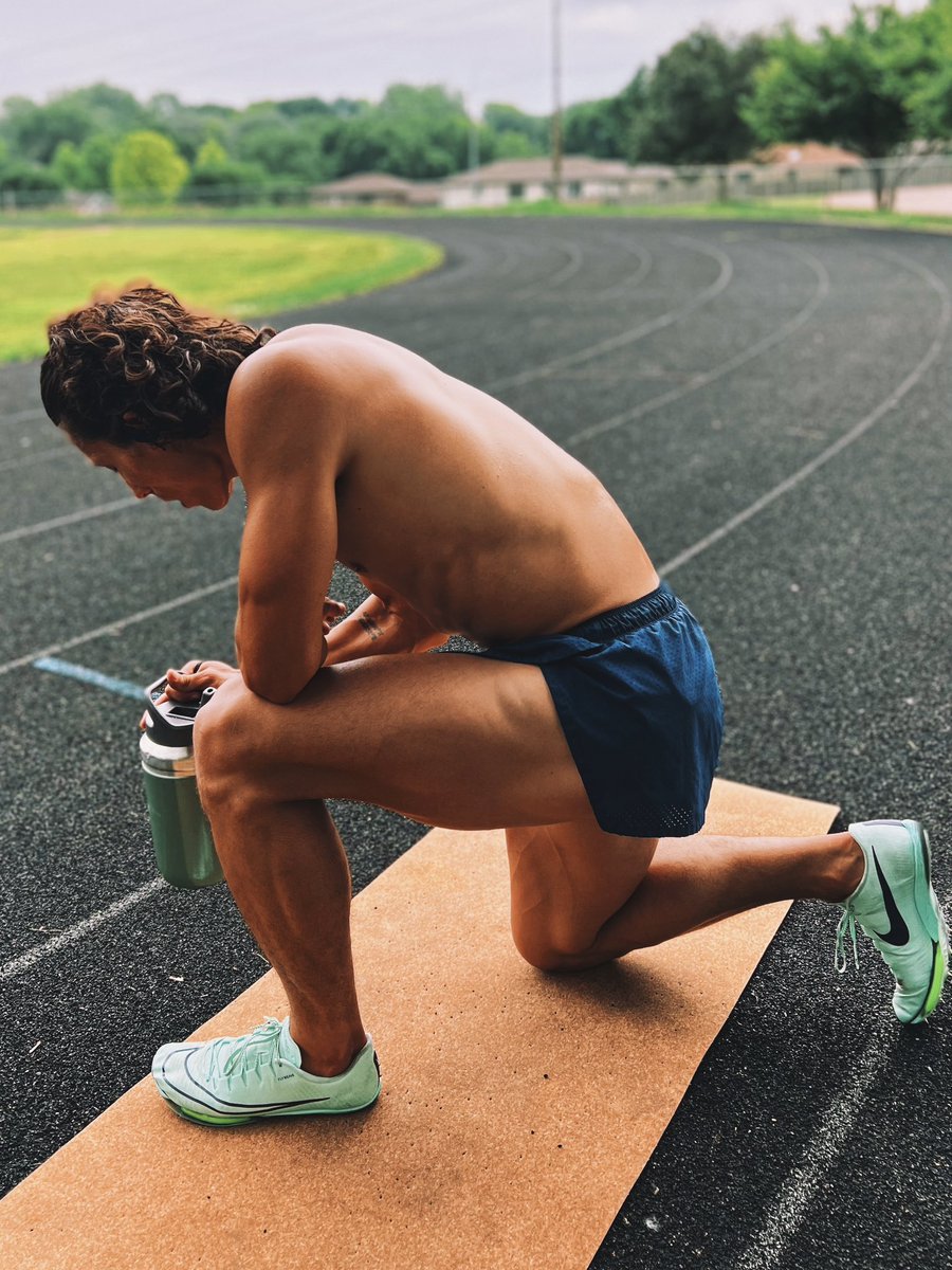 Earth Papi ⏚ tweet media