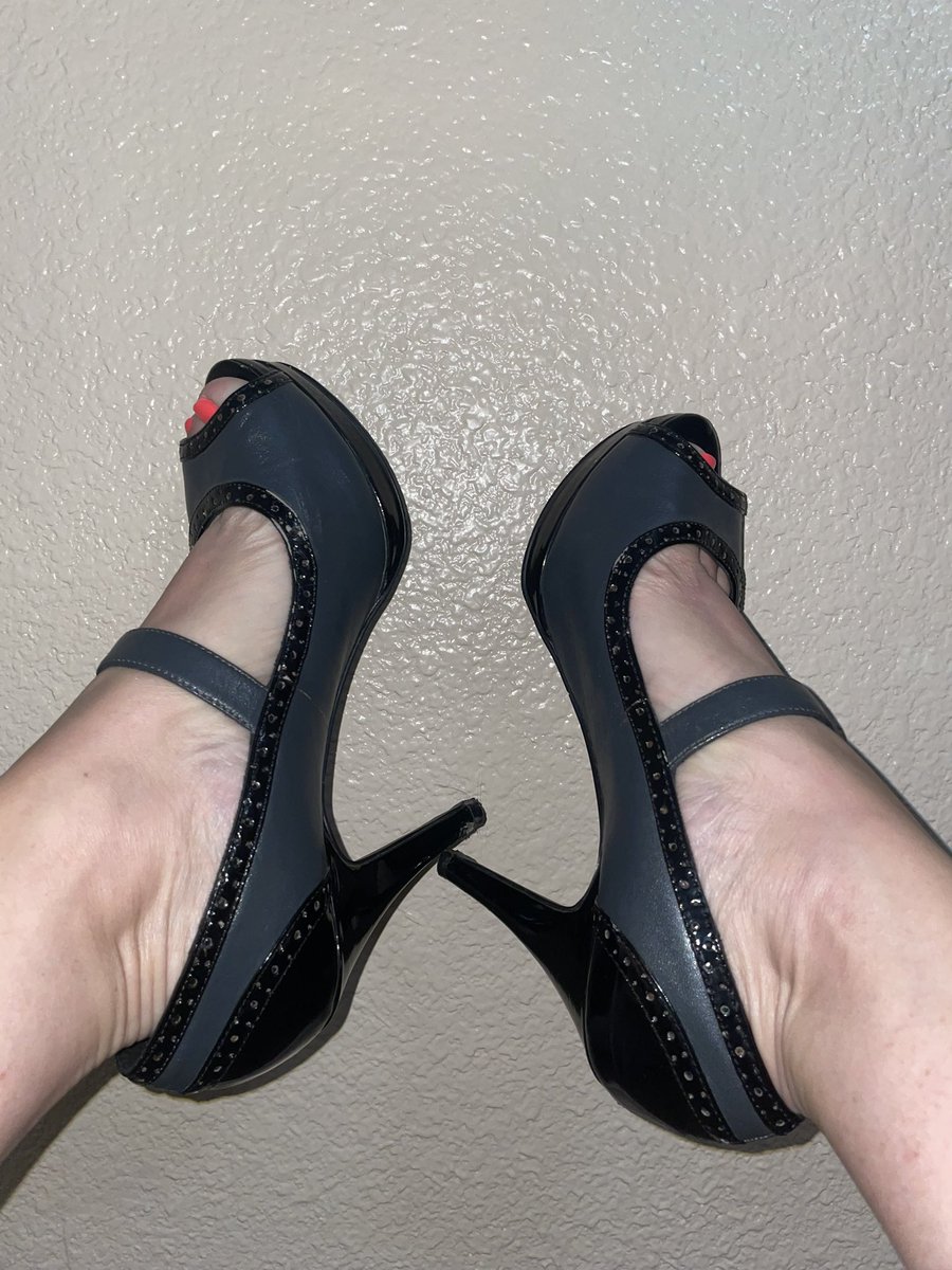 cutiepiesoles's tweet photo. Peep toe Mary Jane high heels 👣 💖 https://t.co/qL3zNBsAXB