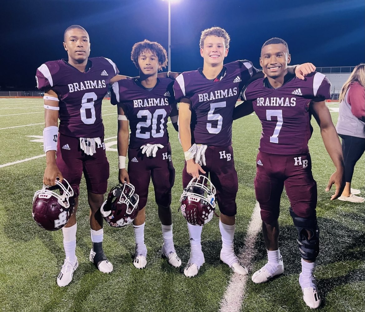 Laynegerke5's tweet photo. In just 30 days me and these guys take the field as seniors my @hbteams brothers from the beginning and I cannot wait to go to war with them and my other Brahma brothers..senior season ahead🏈💪🏻 @CoachLeviMonty @32Dman12 @jashaun_price @Rashaun18125271 @dctf @CoachTimBridges https://t.co/kdSZTLtwp9