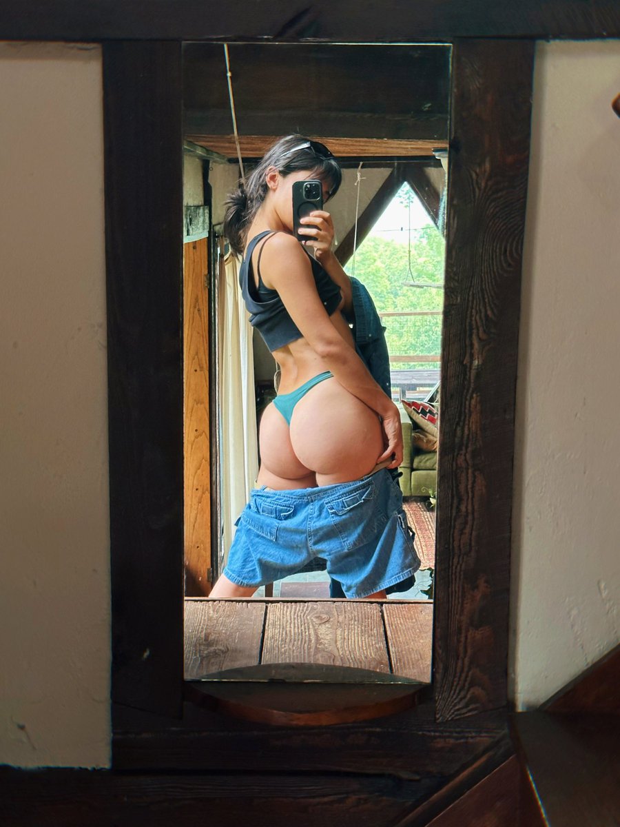 yo, listen up    here's a story
        about a little guy 
that lives in    a blue world  🌎