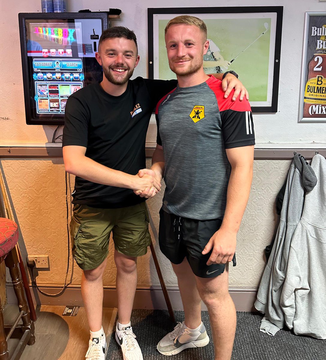 NEW SIGNING:

Hizza pen <a href="/avfc_Jake10/">Jake Donnelly</a> for the upcoming season 

Up the Hizza 🔴⚫️