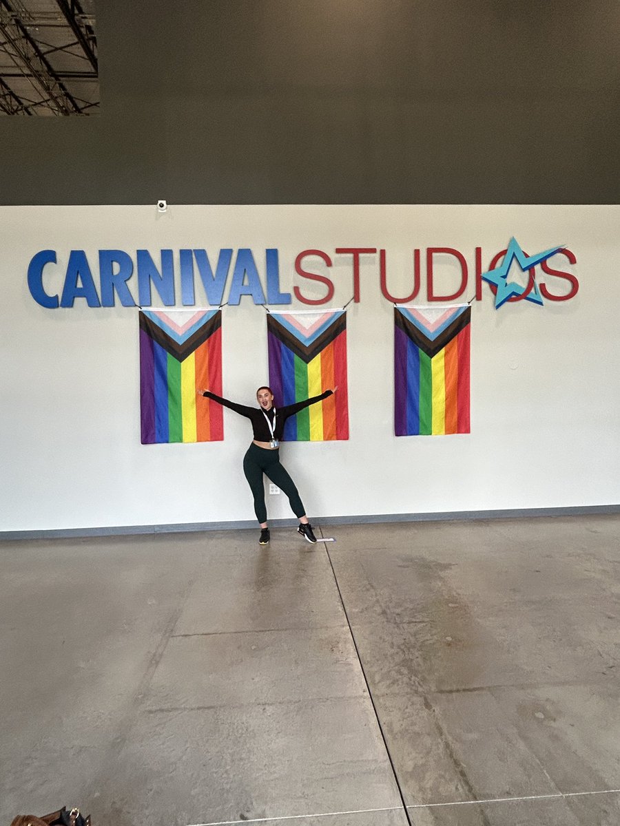 smegwilli's tweet photo. How am I actually living THE dream in Miami right now 🤩 https://t.co/5k53eqqblV