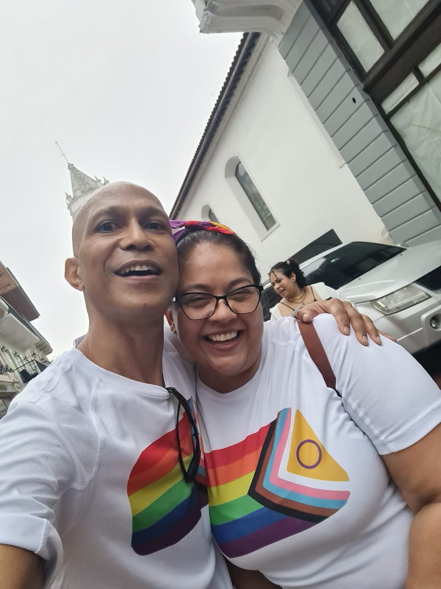 Libres e iguales. Hoy acompañamos al colectivo LGBTIQ+ de 🇵🇦 en la marcha del orgullo. 
#LibresEIguales
#DesarrolloInclusivo
#NadieAtras