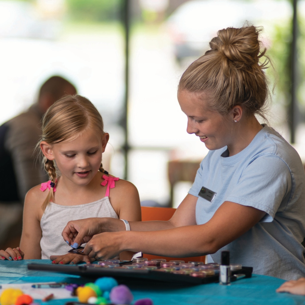 Join our WildKids Club staff for some activities for the 4th of July! 🇺🇸 Activities include crafts, games, and a firework show on July 4. More details here: wildernessresort.com/holidays/4th-o…

#wildernessresort #wisconsindells #waterpark