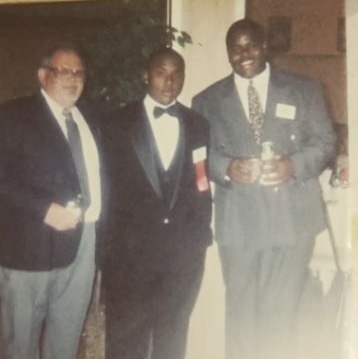 DrDarnellDurrah's tweet photo. @Verbum_Dei played a huge part in my life. Mainly because of #CoachLo and all he instilled in us.
At the end of every practice, we ALL had to run 4 extrap laps. Coach expected the last to be better than the first one!
He taught us #onlythestrongestshallsurvive
#32 c/o 1999 https://t.co/voJenrE3OY