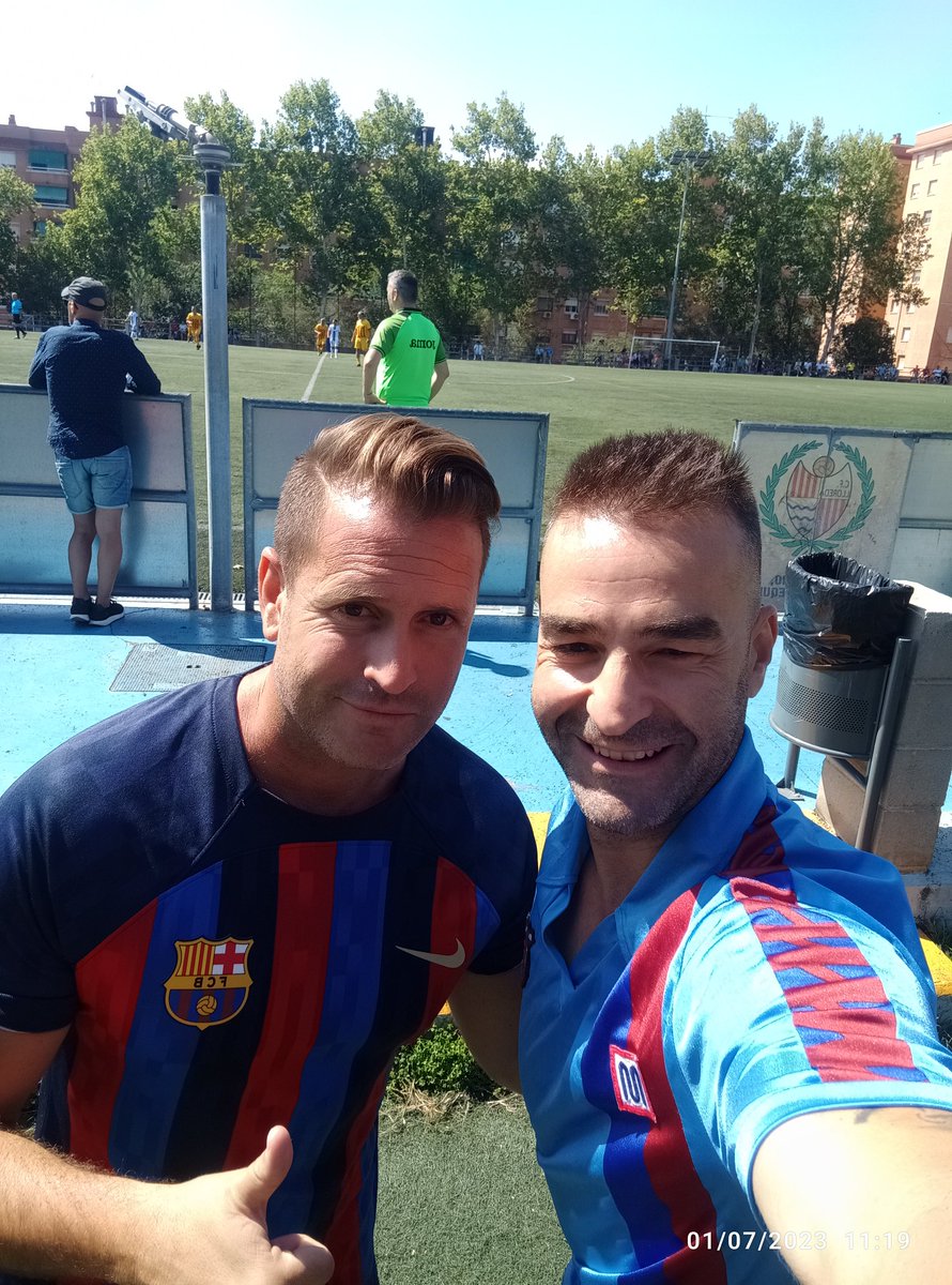 Con un gran jugador de fútbol ⚽⚽⚽
#fcbveterans #torneigveteranslloreda 
<a href="/Pedro9garcia/">Pedro Garcia Delgado</a>