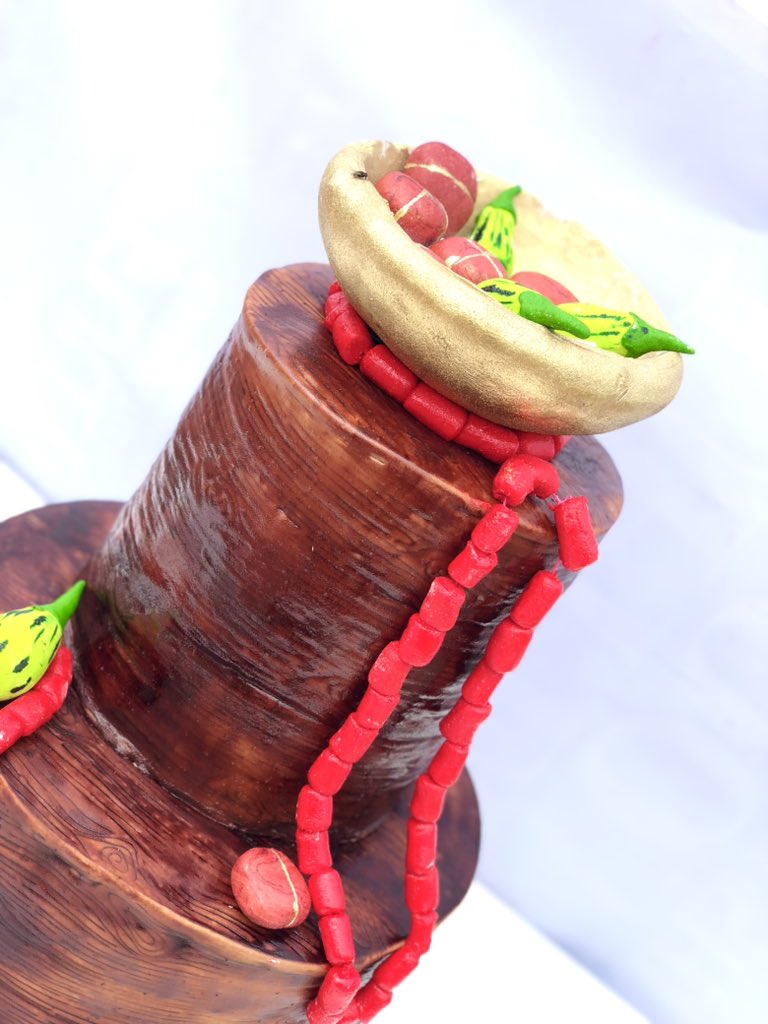 iamvicaj's tweet photo. Cakes… the center piece of every event.

When you walk into any venue…a statement cake will naturally draw your attention to itself. 

Let’s create a beautiful effect for you on your big day.

#vickystreat
07065596961

#cakesinuyo #bakersinuyo #uyo #AkwaIbom #AkwaIbomTwitter https://t.co/LGujSl9i1r
