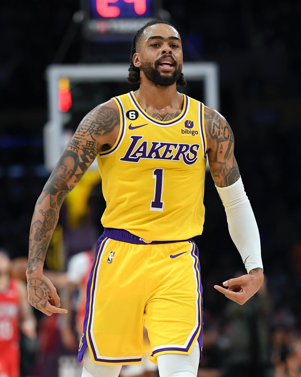 BleacherReport's tweet photo. D'Angelo Russell has agreed to a two-year, $37M deal with the Lakers, per @wojespn https://t.co/gZekOmIDWU