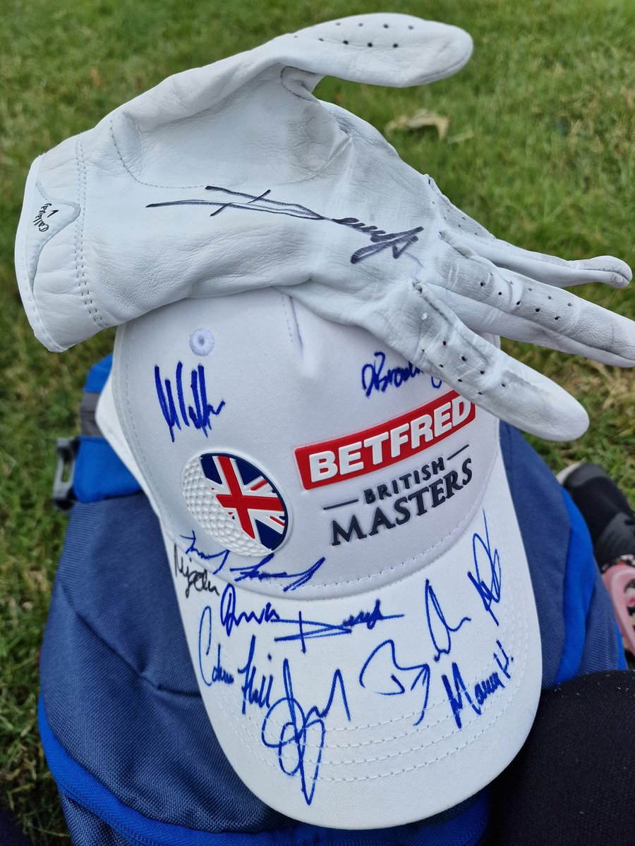 LesleyA01162396's tweet photo. G has had a wonderful day today at the British Masters golf. She's enjoyed watching and learning golfing tips, grabbing autographs, and she's been very lucky to have been given three golf balls and a glove from the professionals. @RiddingsJnr @OakesRjs @embarkfed no15 family https://t.co/KMgghQDMiv