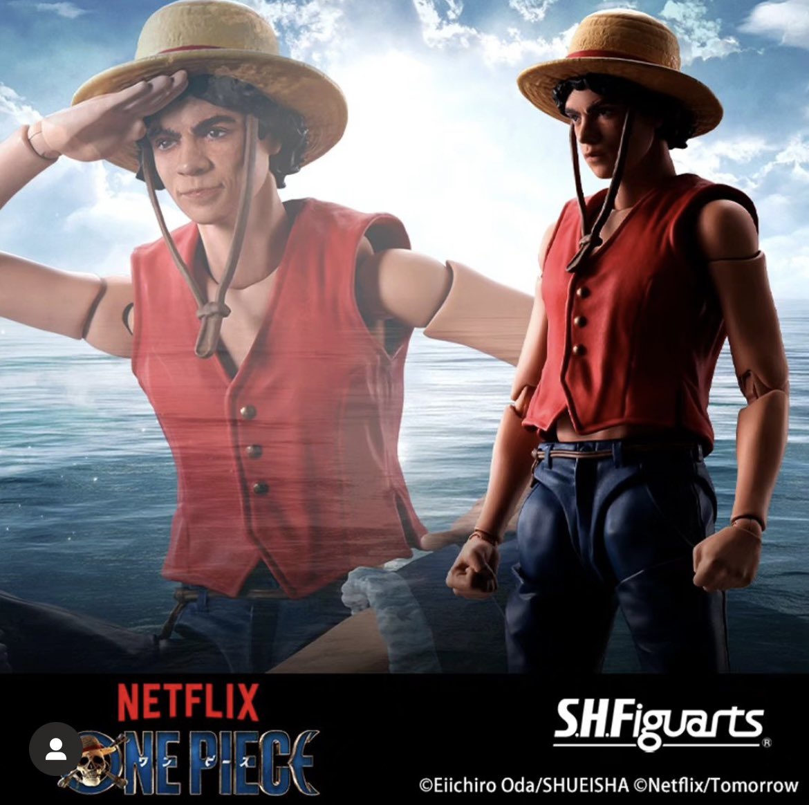 DiscussingFilm on X: First look at Luffy's costume in Netflix's  live-action 'ONE PIECE' series. (via: @OnePieceNxBr)   / X