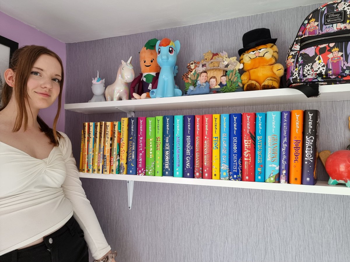 rich2000k's tweet image. @davidwalliams My 12yr old daughter finally completed all your #hardbacks, she's very proud, as am I. Great reads