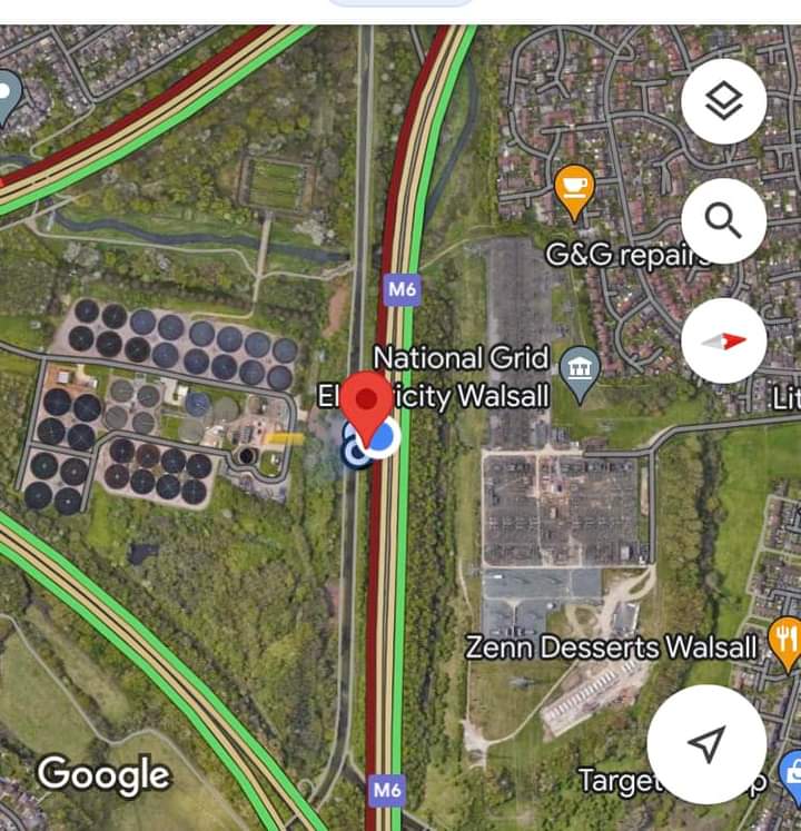 JohnDaffern2's tweet photo. Our #car broke down on #junction8 of the #M6 #northbound and our cat escaped her cage. Please if anyone can an eye out. She is 4, two white splodges on her nose and a white tail tip. She ran off up the verge and headed into the bushes towards the canal. She is a timid #housecat. https://t.co/0NC3pjZmYm