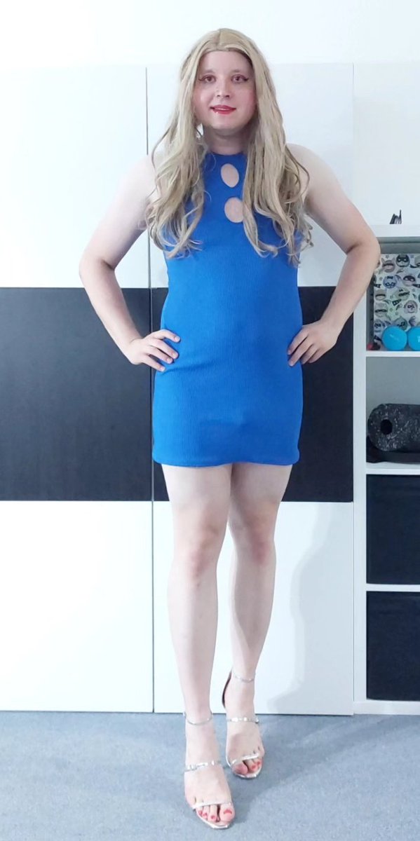 samcd5000's tweet photo. Blue like the summer sky 😘

#Crossdressing #xdress #mtf #cdheels https://t.co/fIbKdQ9hFb