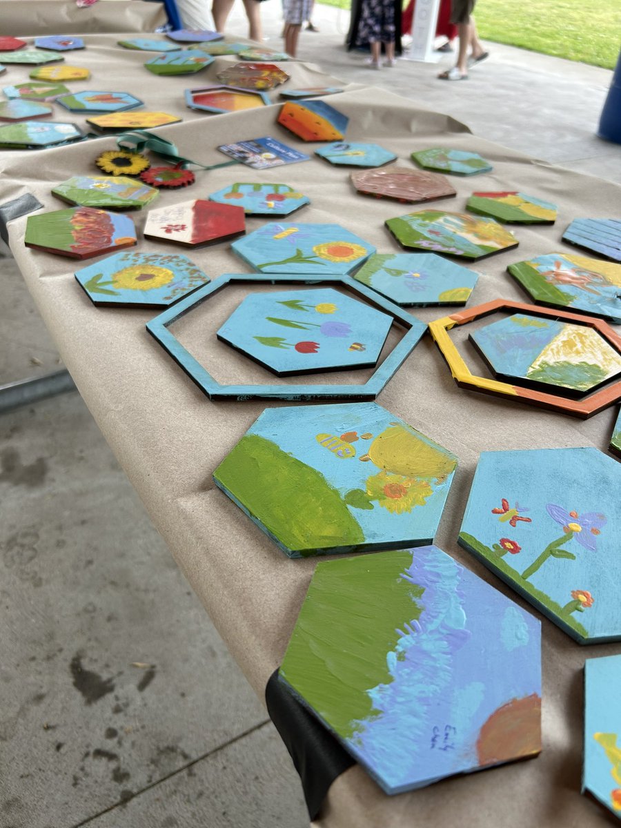 St_Catharines's tweet photo. Don’t forget to check out the Neil Peart Pavilion and design your honeycomb! #LakesideLongWeekend #STC https://t.co/jmnyLnxqBG