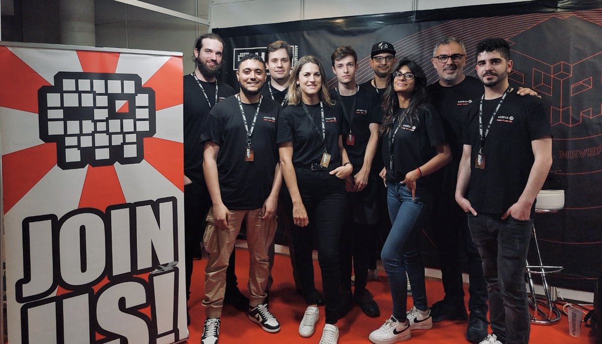 Akerva_FR's tweet photo. [ @_leHACK_ ] : La team kr/AK/en d'@Akerva_FR est ON FIRE 🔥 ! Prête pour la #WARGAME de cette nuit à #leHACK2023 ! ☠🛡 GO GO GO ! 🐙🏁
#teamOffTech #teamakerva2023 💪 https://t.co/WLMtLSf0Np