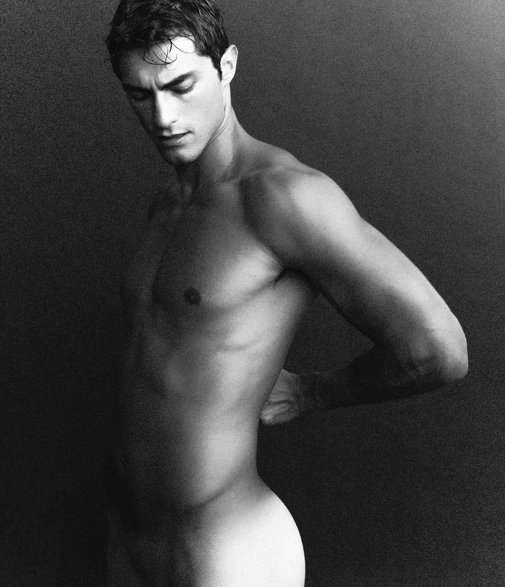 Aaron Farlow tweet media