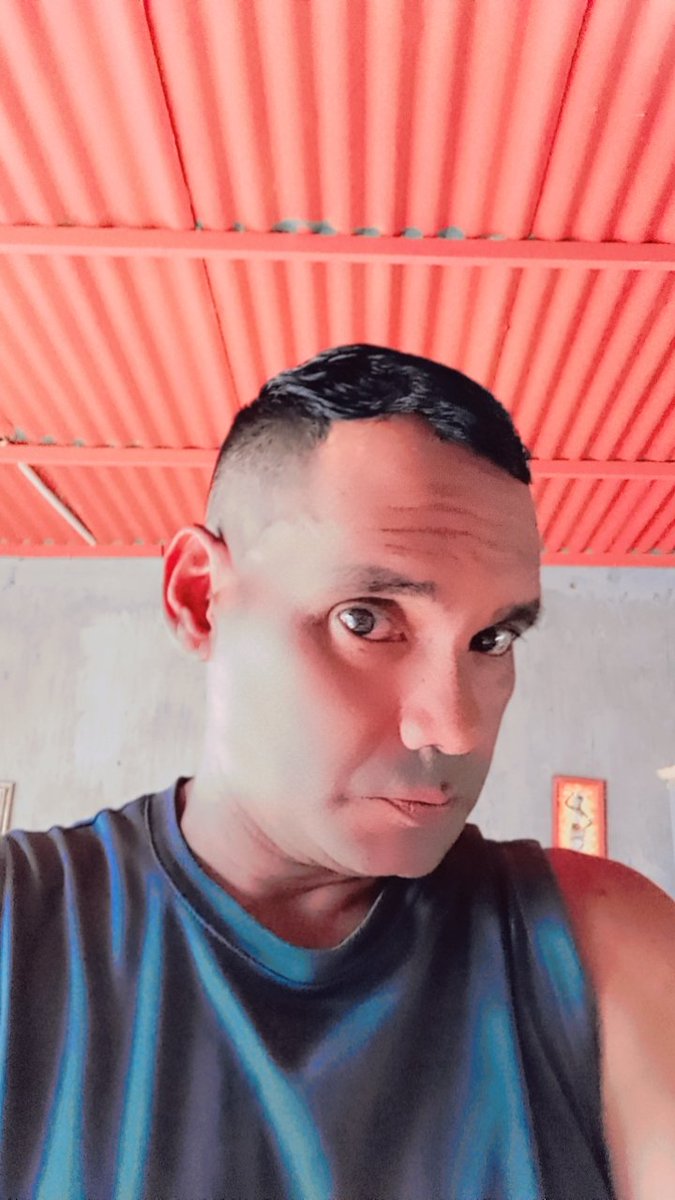 JosephPantale's tweet photo. Mi amigo está buscando un hombre activo que quiera y le consienta su culito todos los días busca relación estable https://t.co/tKitNv0Z4e