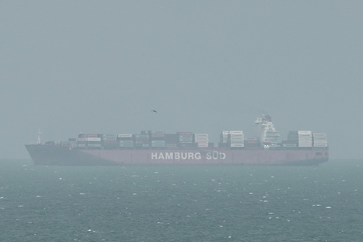 johnmorgan726's tweet photo. The MONTE AZUL, IMO:9348053 en route to Norfolk, Virginia, flying the flag of Singapore 🇸🇬. #HamburgSüd #ContainerShip #MonteAzul #ShipsInPics https://t.co/x4DKMHRHLt