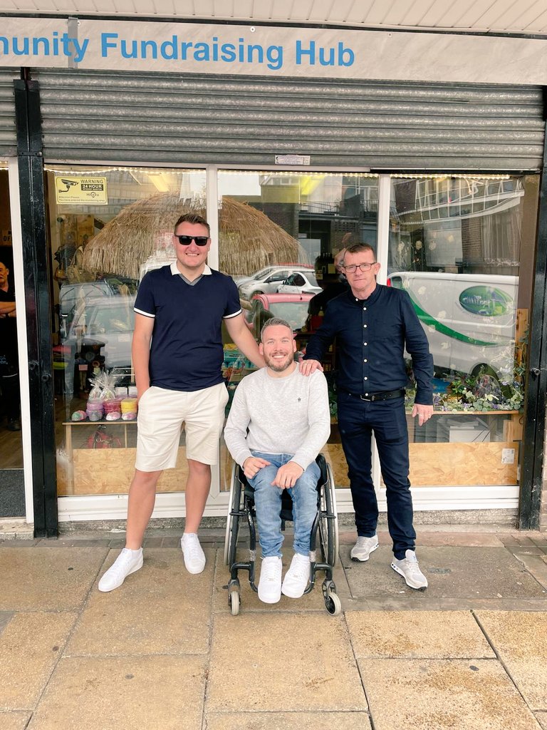 Our boys @TheRealGrumpDad & @Martidougan2012 took a trip to Burnley yesterday! They met with our good friends @Depheruk, had a cuppa, had some super secret talks (something about stone🤔) & visited the Depher foodbank. Both agreed @depher never fail to impress. #Legends