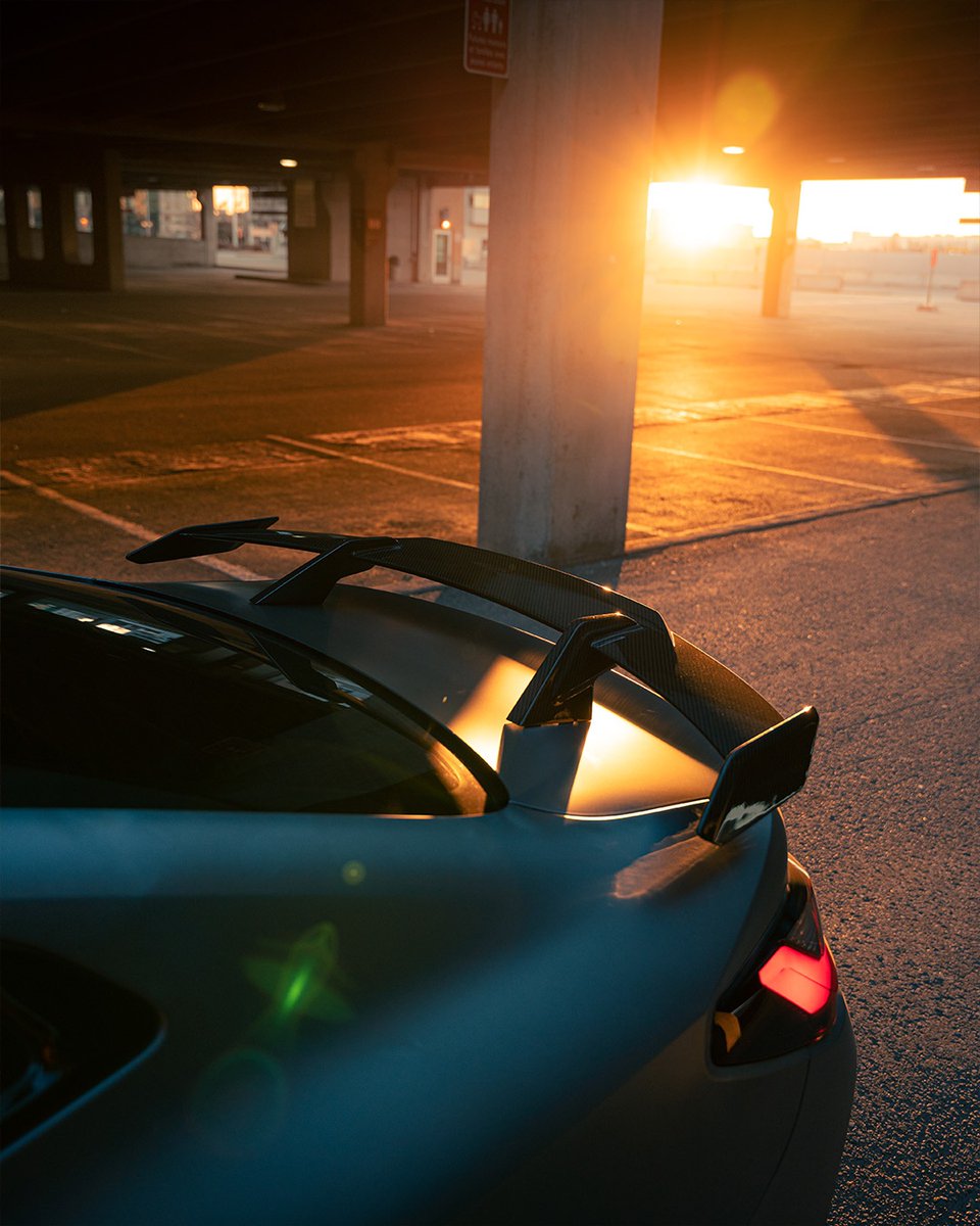 BMW's tweet image. I love coming back to this view 😍
(IG) 📸: g82mtl, guywitha6d #BMWRepost 
Where&apos;s your ideal spot at sunset? 🤔
#THEM4